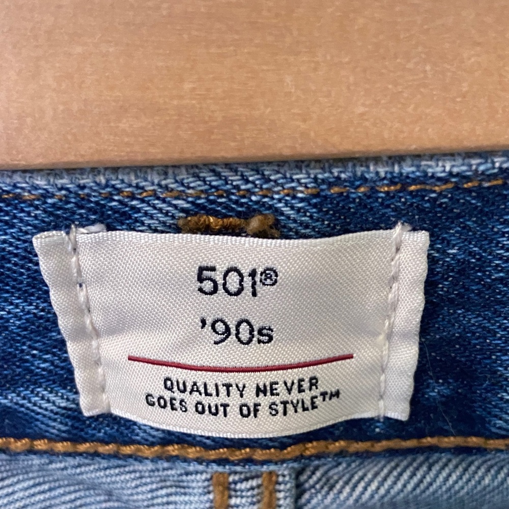 Levi's Straight-Leg Jeans in Medium Blue Denim - Picture 2 of 7